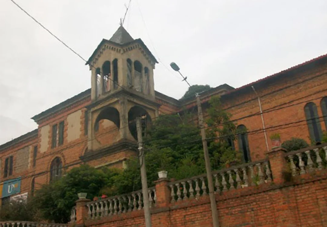 Galería CAPILLA DEL CEDRO