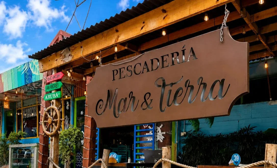 MAR Y TIERRA